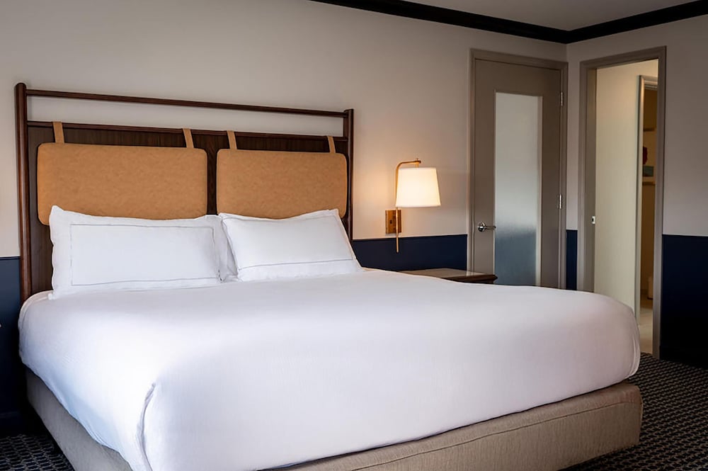 Hilton Orrington Evanston - photo 17