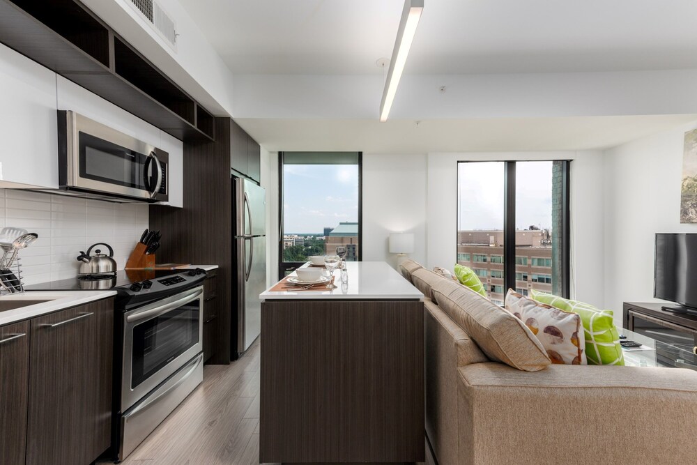 Global Luxury Suites at Reston Town Center - photo 60