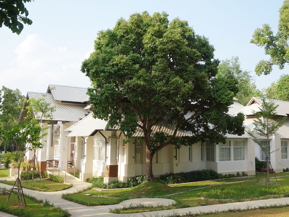 Vivo Bene Village — 4-Star Luxury Hotel in Chiang Mai, Thailand