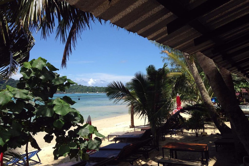 Yuyu Golden Beach in Ko Chang Tai, Thailand
