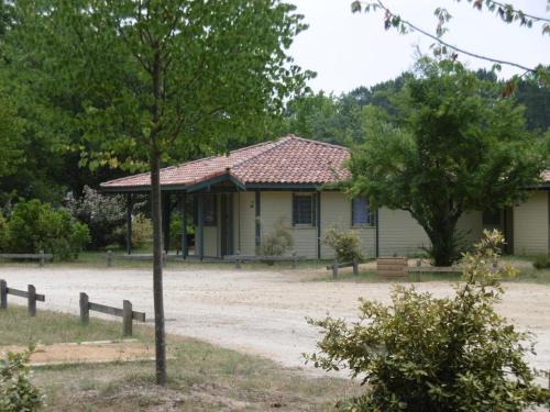 La bardane - carbon neutral hotel in Unknown City