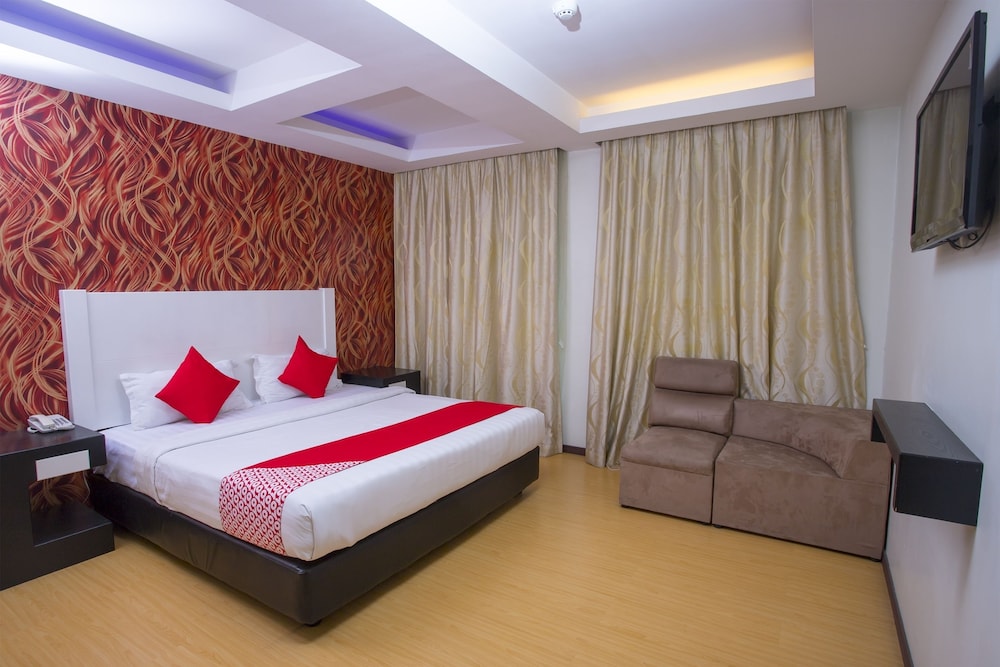 Oyo 44037 King Park Hotel in Lahad Datu, Malaysia