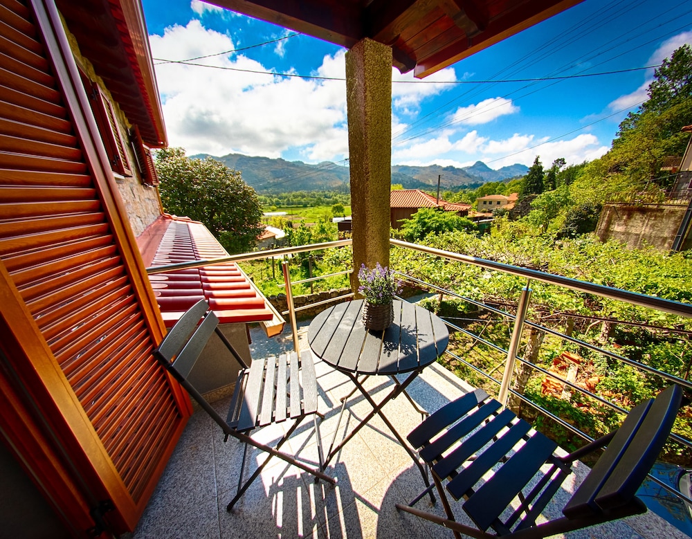 Casa da fonte — 4-Star Luxury Hotel in Terras De Bouro, Portugal