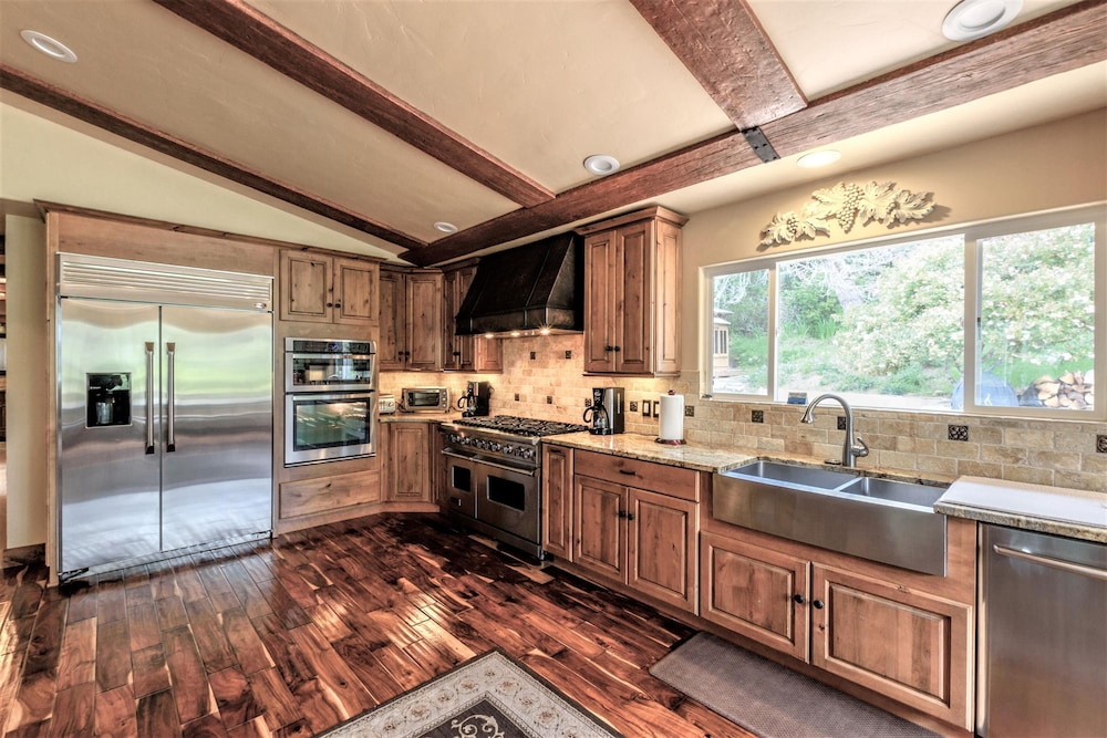 Lx18: Golfer's Dream Retreat Estate - photo 8