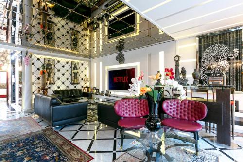 Une Galerie Dans Le ciel Hivernage Marrakech — 4-Star Luxury Hotel in Marrakesh, Morocco