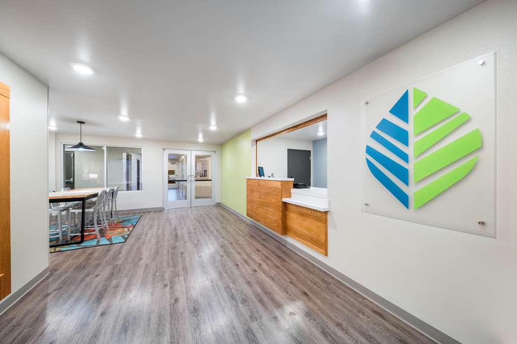 WoodSpring Suites Dallas Plano Central Legacy Drive - photo 15