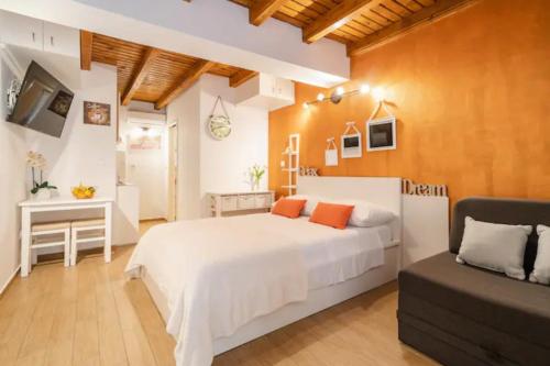 Angelus Apartments