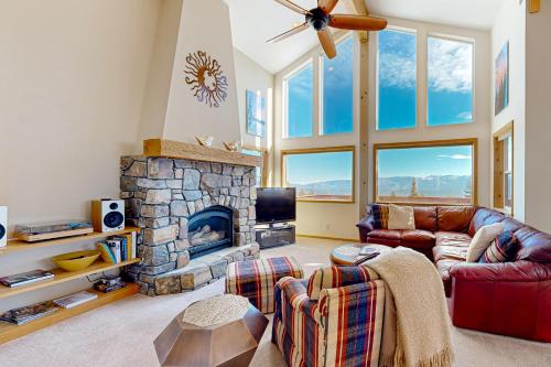Skislope Serenity - carbon neutral hotel in Truckee