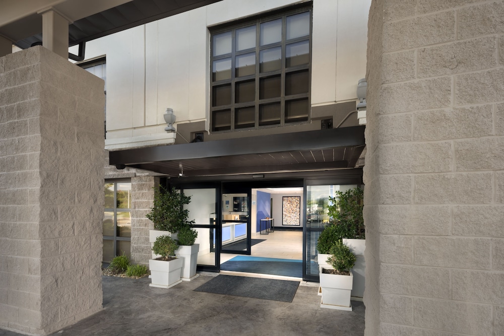 Holiday Inn Express Middlesboro by IHG - photo 30