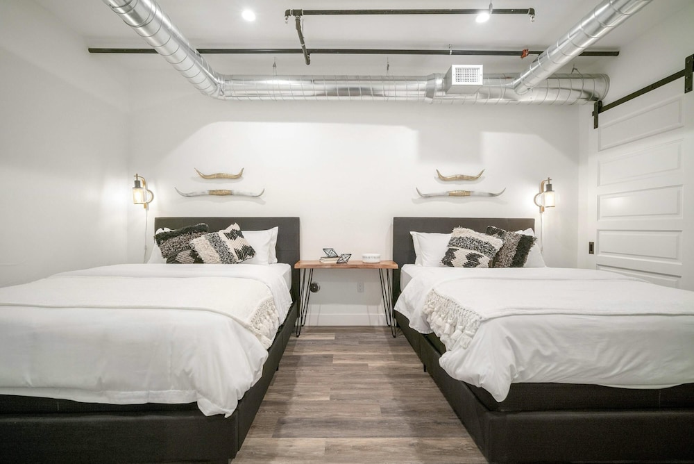 Rino Art Lofts Urban Cowboy Loft with Skyline Views Denver - photo 6