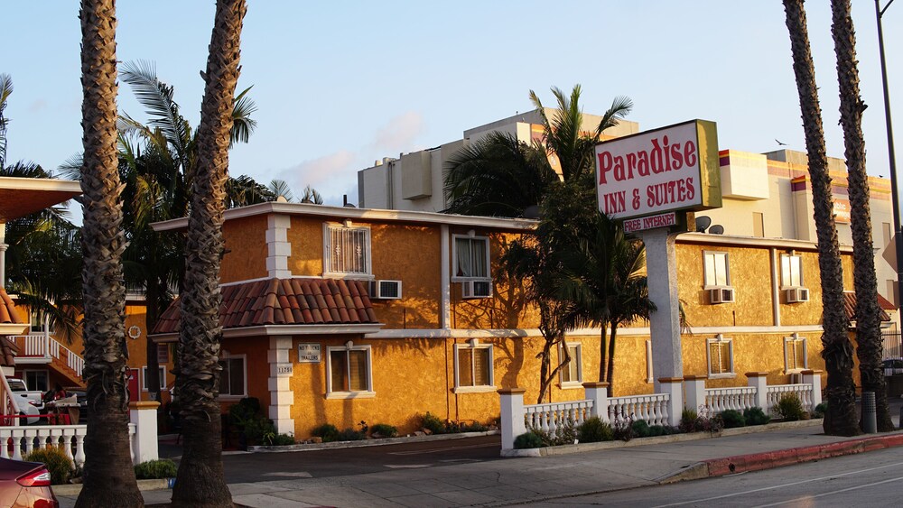 Paradise Inn And Suites — Los Angeles