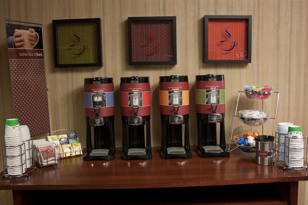 Hampton Inn Burlington - photo 24