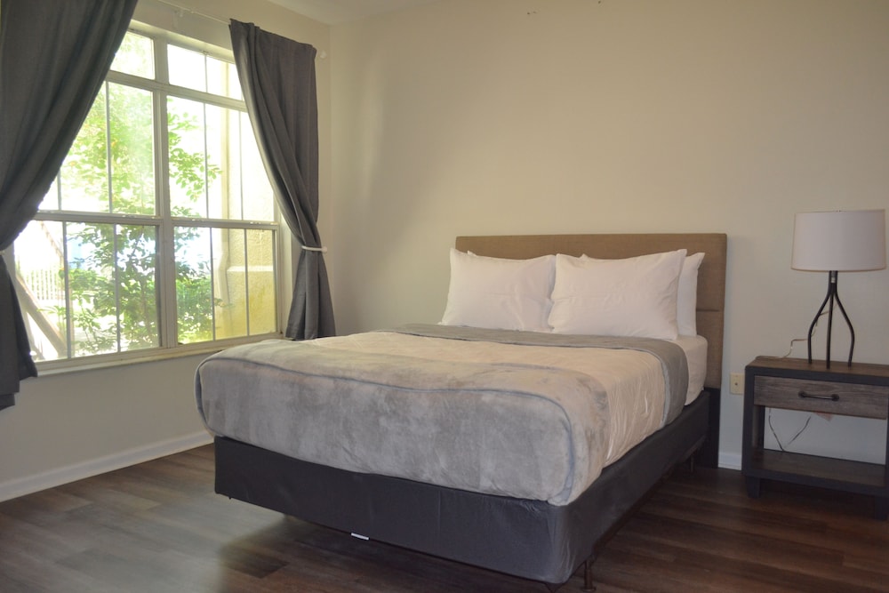 Stylish Condo Near Clearwater's Beach — 4-Star Luxury Hotel in Clearwater, United States