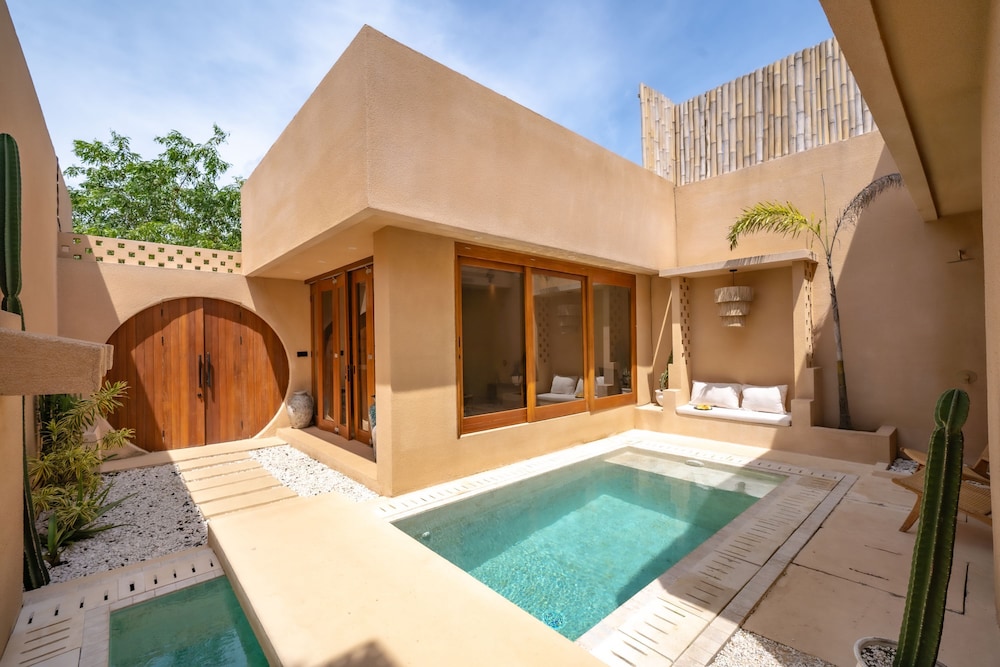 Villa Tierra 1 Uluwatu — 4-Star Luxury Hotel in Pecatu, Indonesia