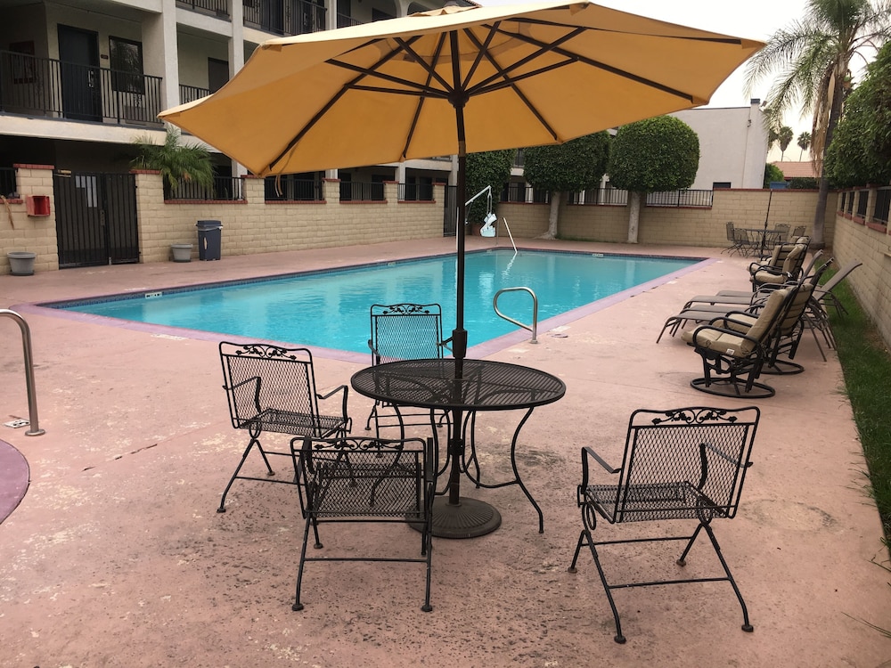 Motel6 Artesia CA - photo 40