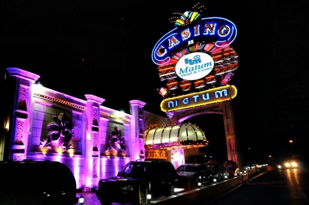 Matum Hotel & Casino — hotel in Santiago De Los Caballeros