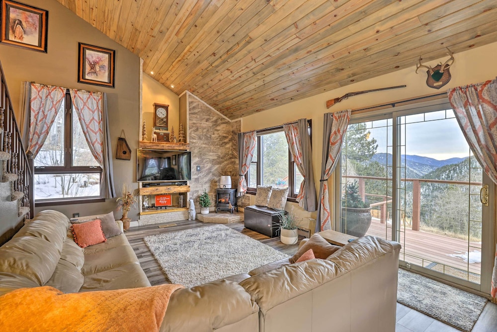 Private Sauna & Mtn Views: Idaho Springs Gem — hotel in Idaho Springs