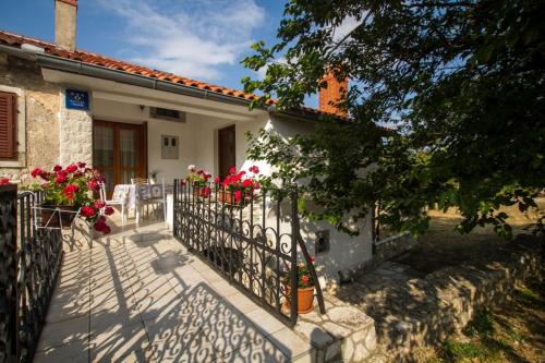 Holiday house in Labin with terrace air conditioning W LAN washing machine — 4-Star Luxury Hotel in Labin, Croatia