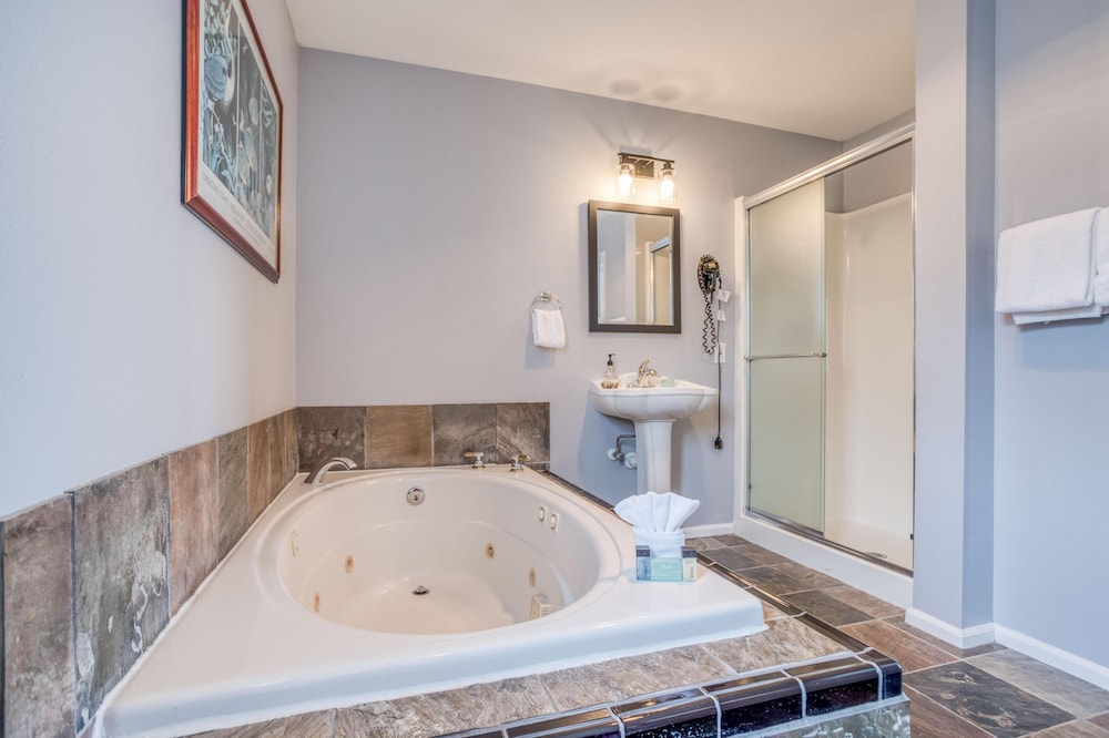 Nantucket Inn 1 5 Combo Lincoln City - photo 30