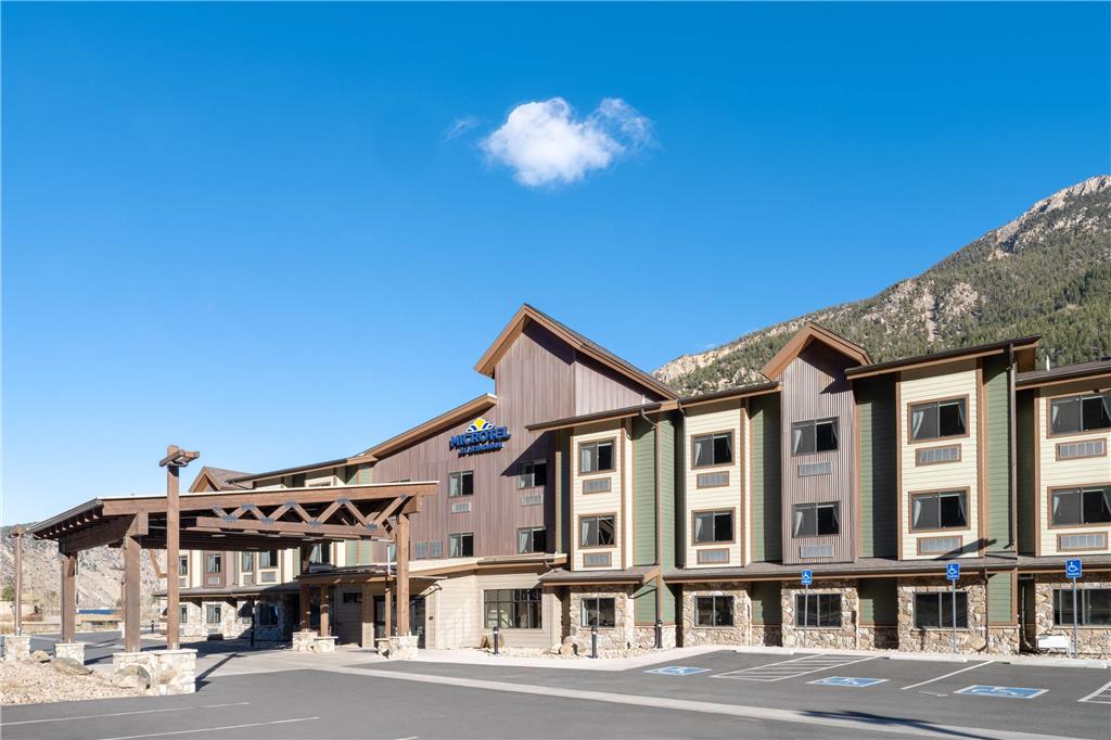 Microtel Inn & Suites by Wyndham Georgetown Lake - photo 8
