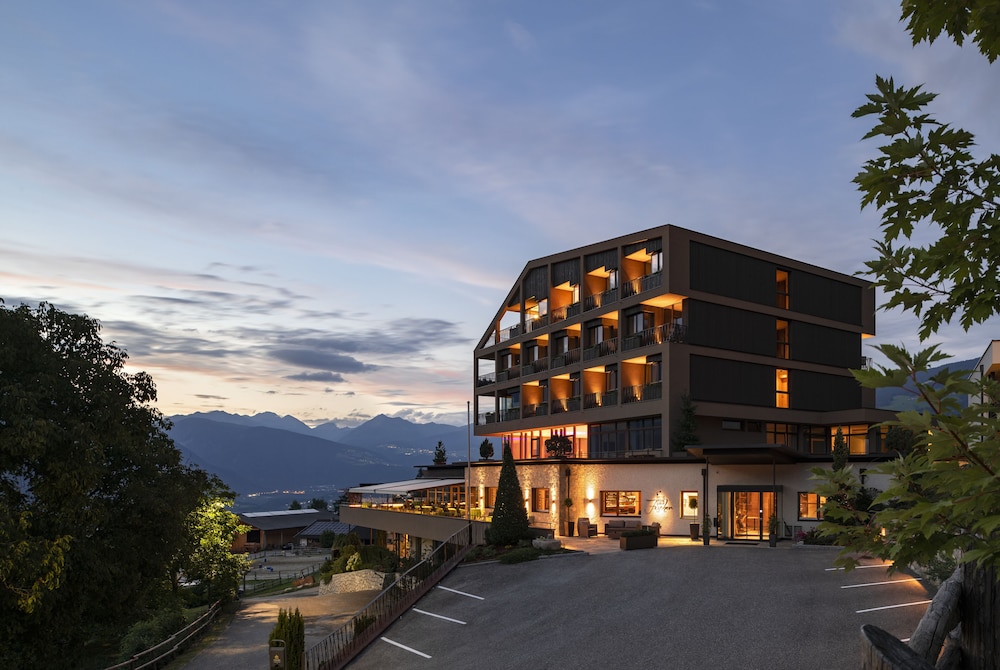Hotel Fischer — 4-Star Luxury Hotel in Bressanone, Italy