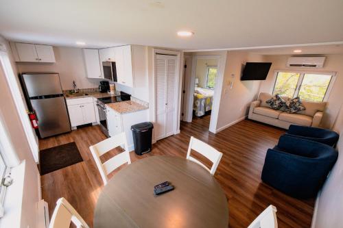 Truro Beach Cottages - photo 77