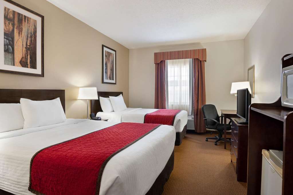 Ramada by Wyndham Elizabethtown - photo 9