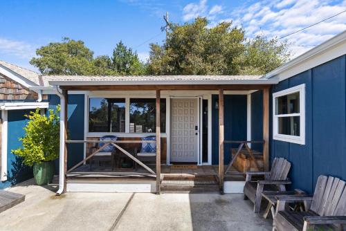 House of Joy Sleeps 12 Spring Special — 4-Star Luxury Hotel in Cambria, United States
