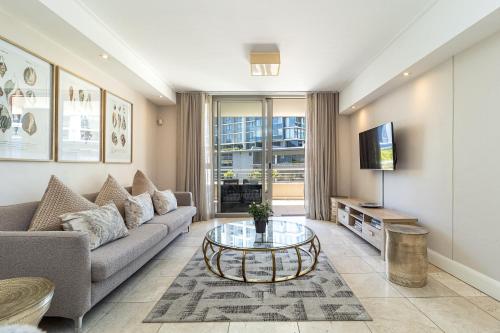 Canal Quays No Load Shedding Two Bedroom Apartment — 4-Star Luxury Hotel in Cape Town, South Africa