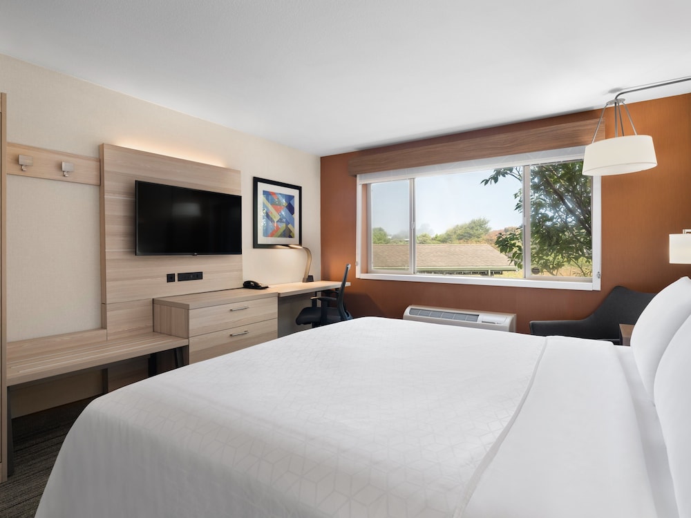 Holiday Inn Express Ft Bragg by IHG - photo 22