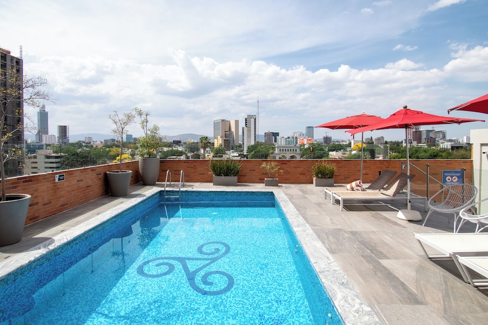 Hotel Velvet Plaza in Guadalajara, Mexico