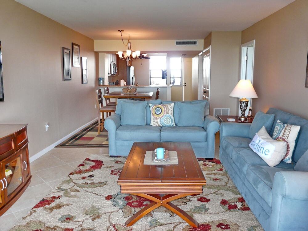 South Seas Tower 4 802 - photo 10