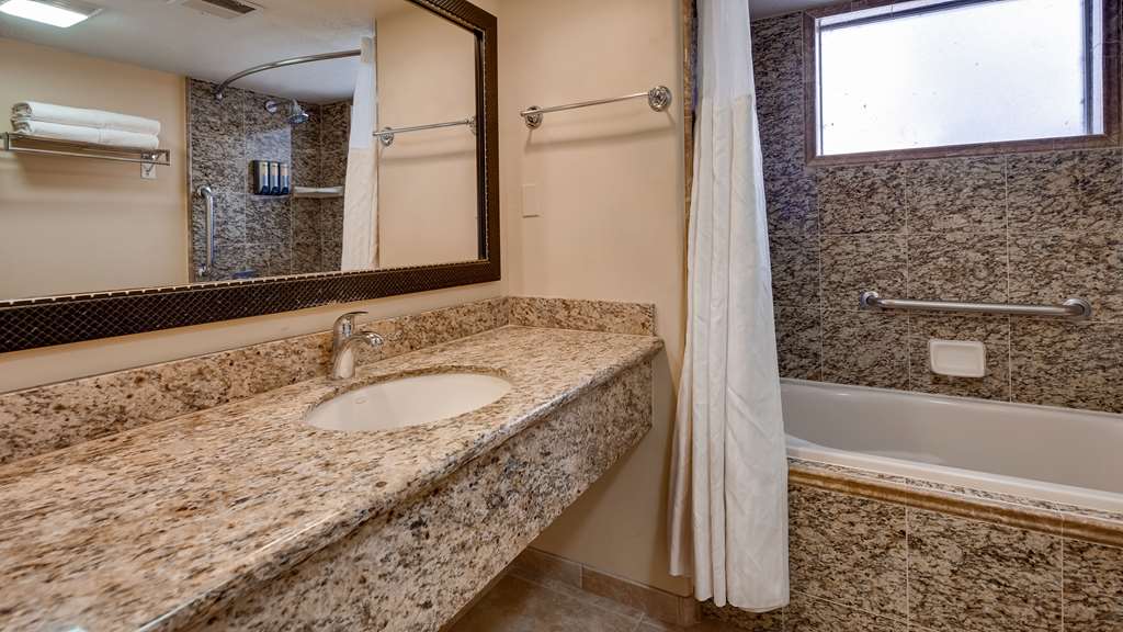Best Western Plus Arroyo Roble Hotel & Creekside Villas - photo 80