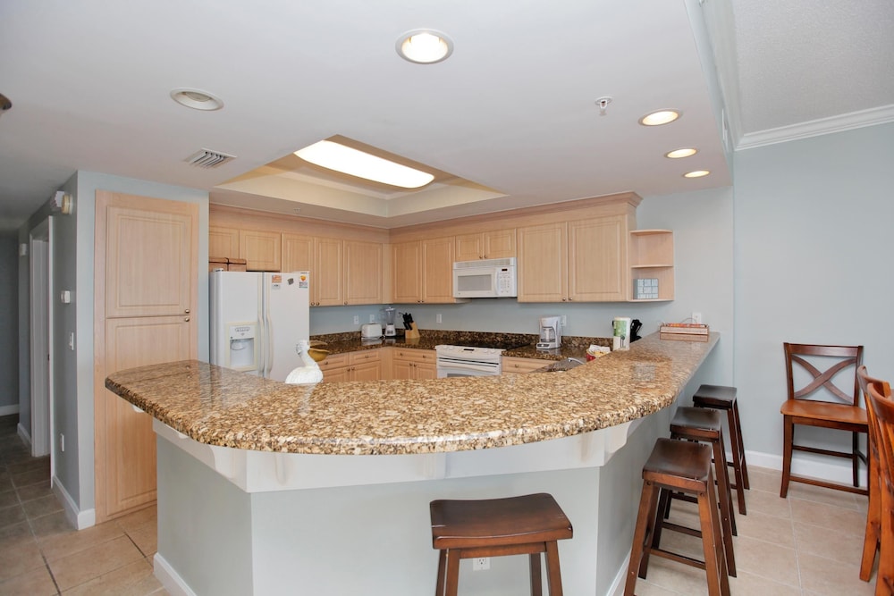 Boardwalk Beach Resort by Panhandle Getaways - photo 23