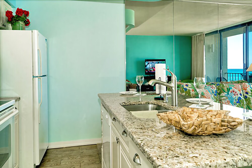 Edgewater Tower 3 Unit 308 627840 by RedAwning - photo 7