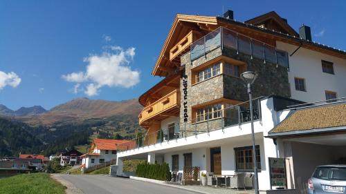 Noldis Apart — 4-Star Luxury Hotel in Serfaus, Austria