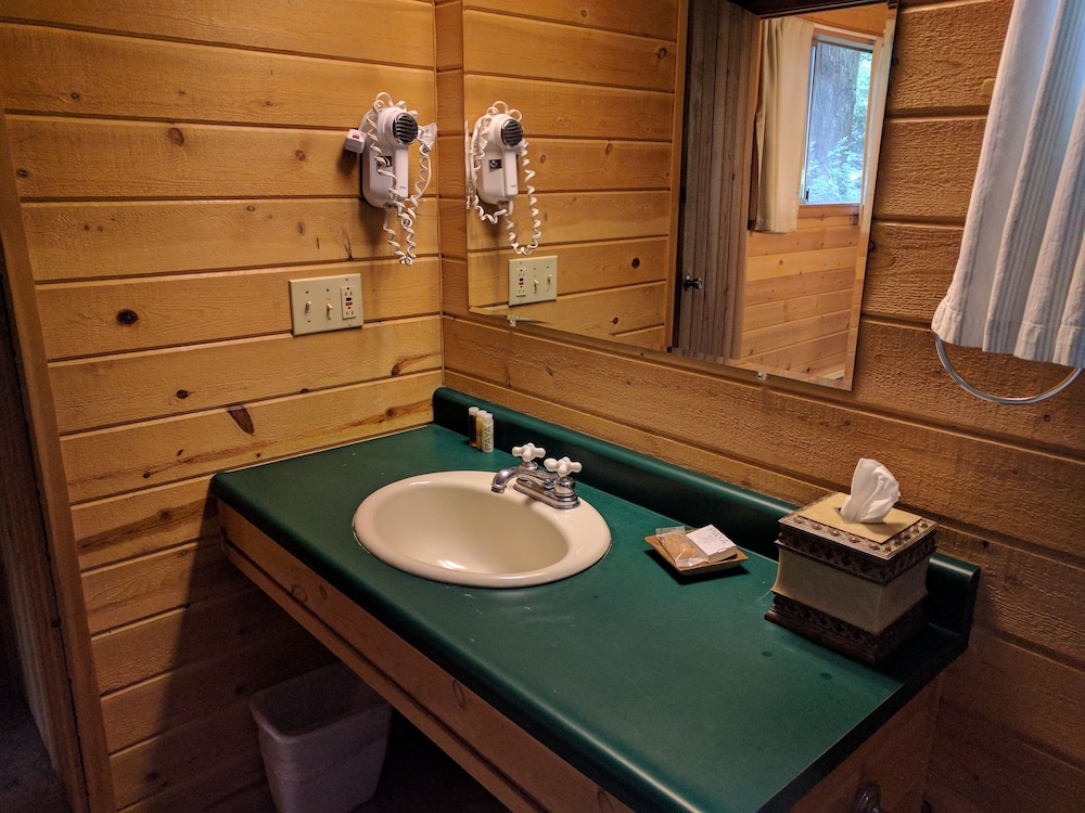 Emerald Forest Cabins - photo 110