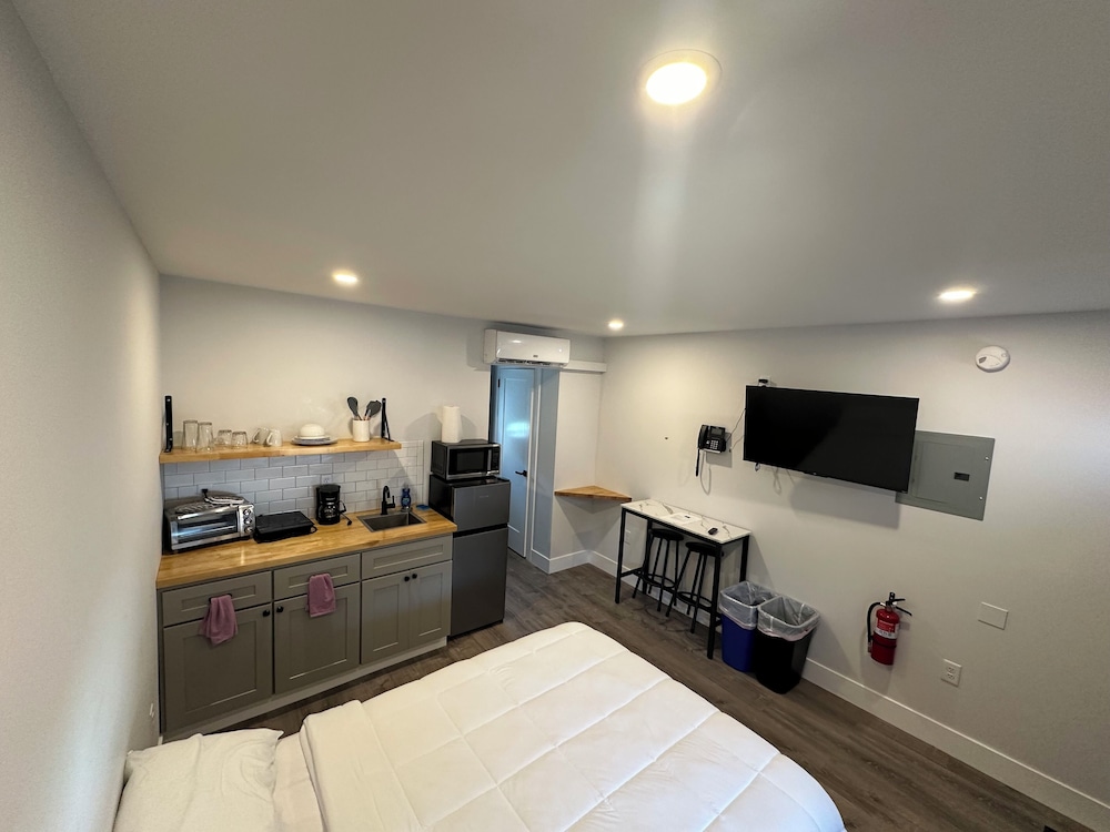 Vermont Suites - photo 20