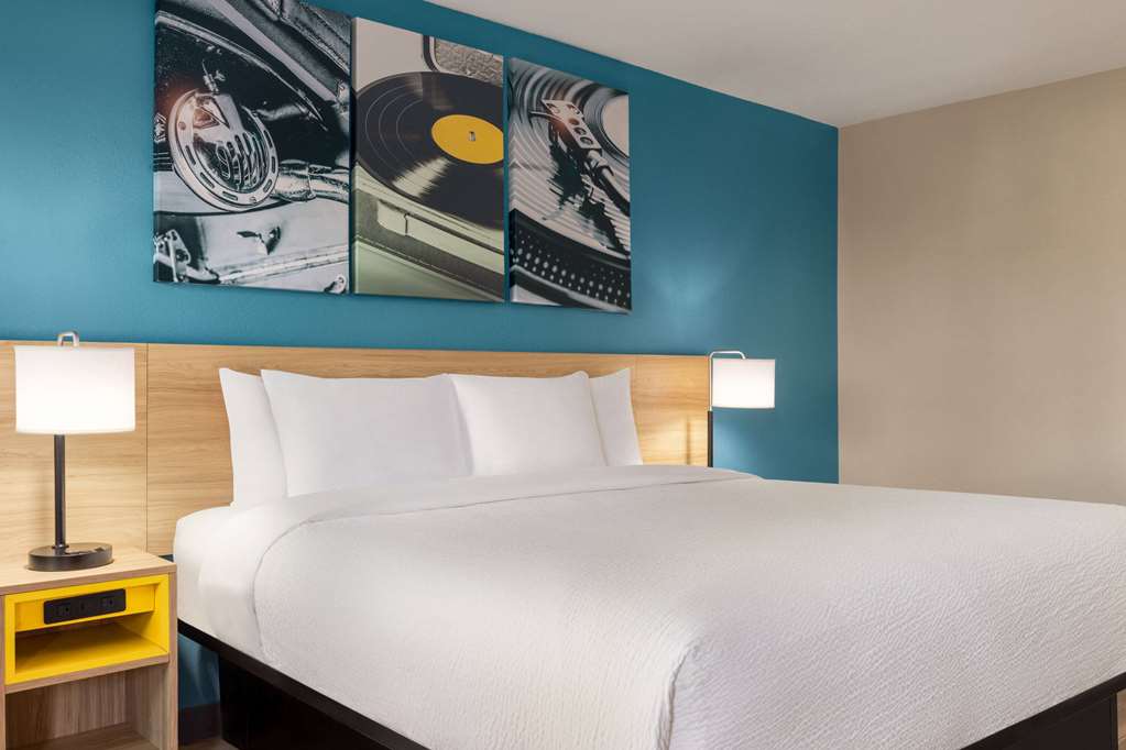 Days Inn by Wyndham Memphis at Graceland - photo 16