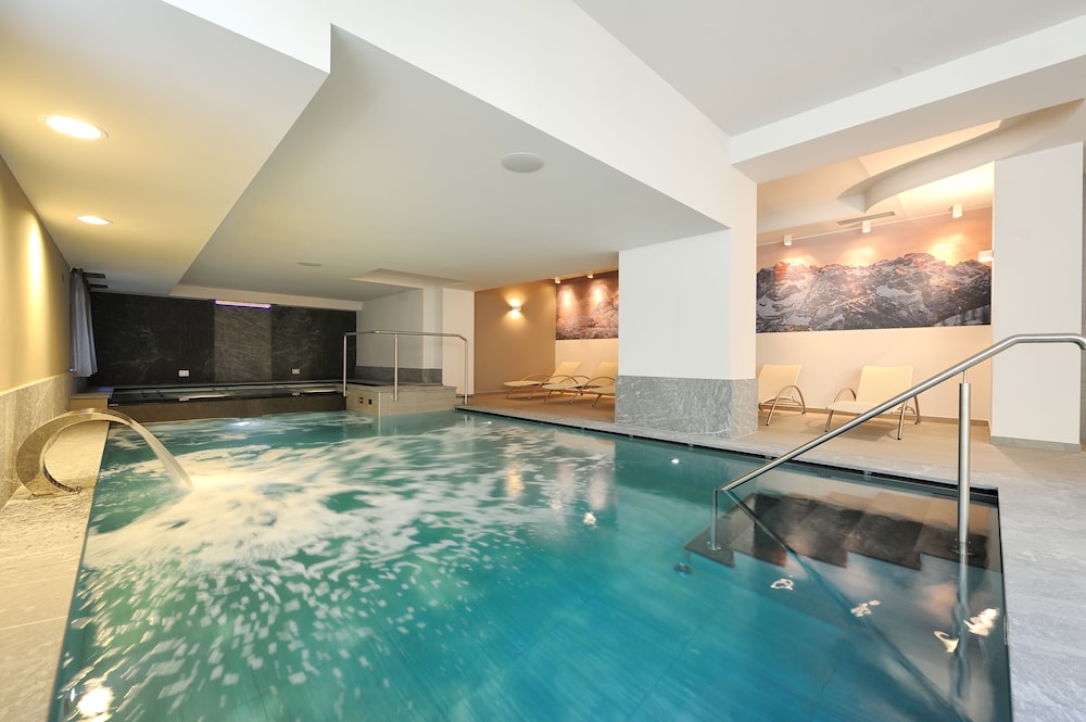 Hotel Crozzon — 4-Star Luxury Hotel in Pinzolo, Italy