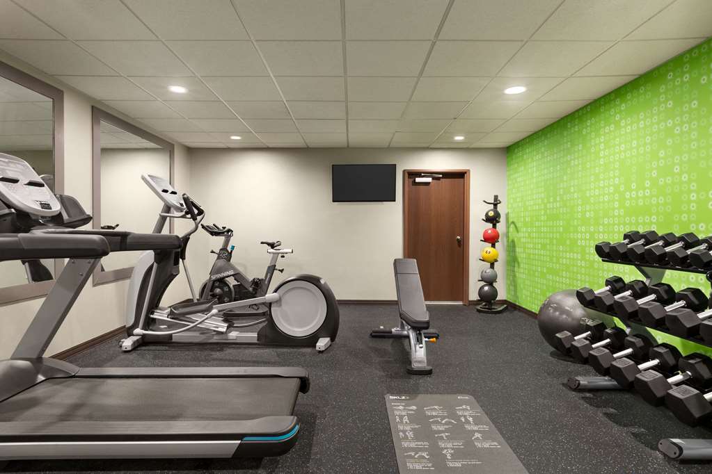 La Quinta Inn & Suites by Wyndham Lackawanna - photo 6