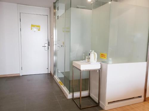 7 Days Inna Xuzhou Suining Ruikai International Ci — hotel in Xuzhou