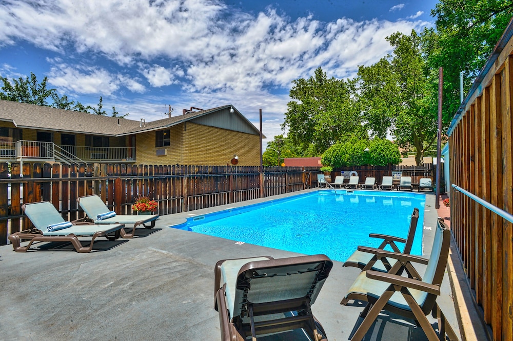 Moab Rustic Inn - photo 58