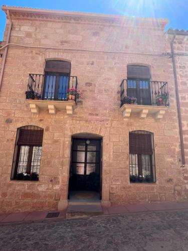 Casa Rural Verde Oliva — 4-Star Luxury Hotel in Banos De La Encina, Spain