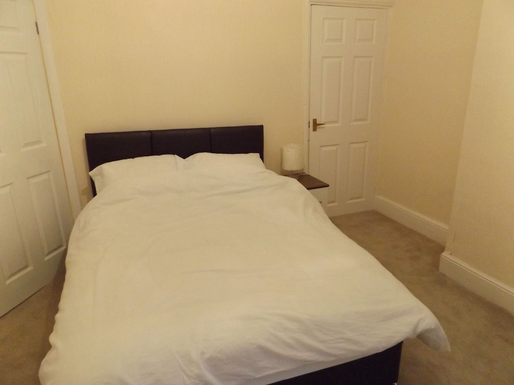 Woodhouse — hotel in Stoke-On-Trent