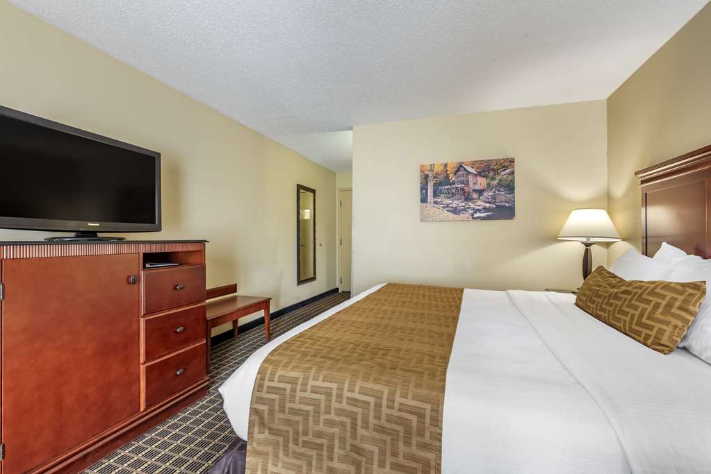 Best Western Plus Bridgeport Inn - photo 29