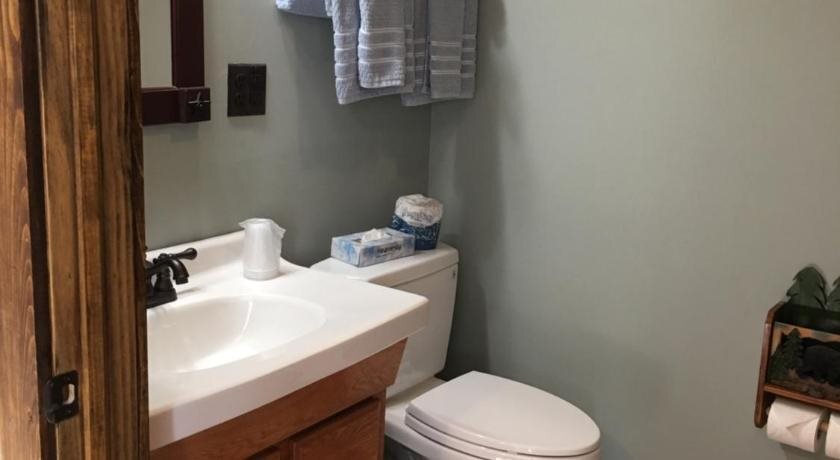 Route 9 Budget Inn - photo 5
