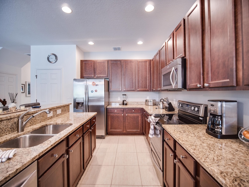 Blissful Retreat 6 Bedrooms - photo 24