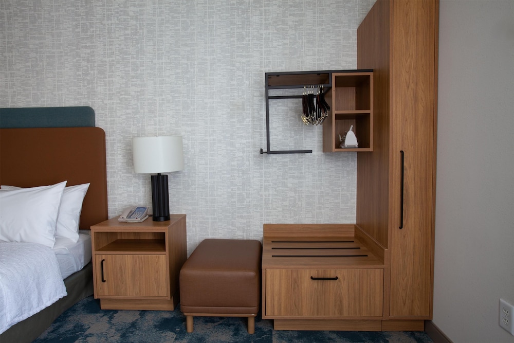 Hampton Inn Salt Lake City North - photo 17