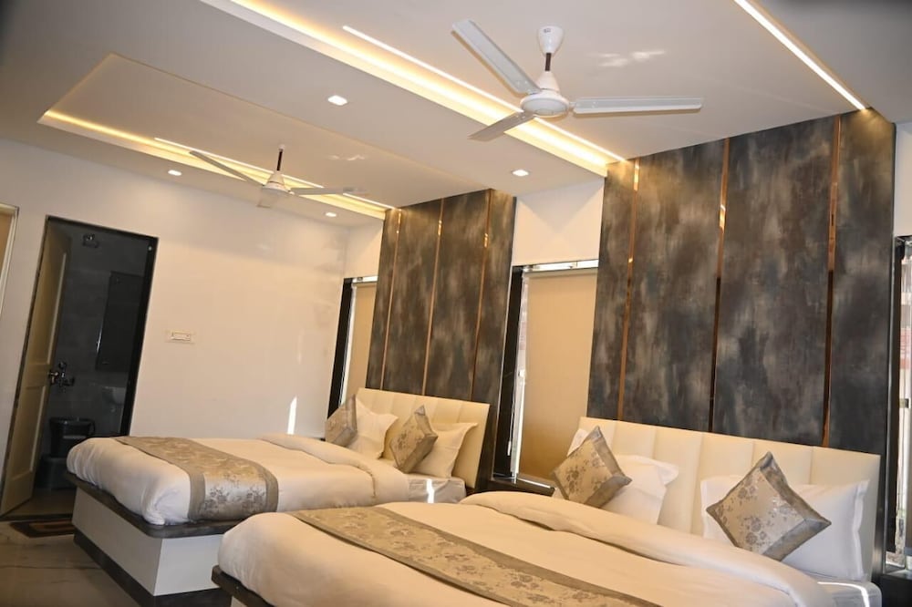 Ramlala Hotel in Fyzabad, India